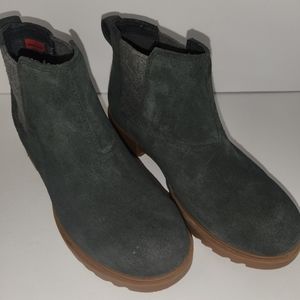 COPY - Sorel booties